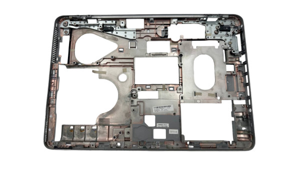 Нижняя часть корпуса к ноутбуку HP ProBook 640 G2 640 G3 645 G2 645 G3 14.0" 6070B0937201 Б/У