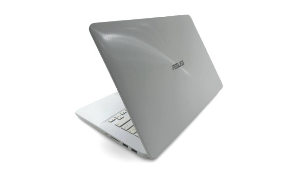 Ноутбук Asus x302 Intel Core i3-6006U 8 GB RAM 120 GB SSD [13.3"] - Б/У