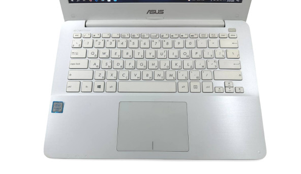Ноутбук Asus x302 Intel Core i3-6006U 8 GB RAM 120 GB SSD [13.3"] - Б/У