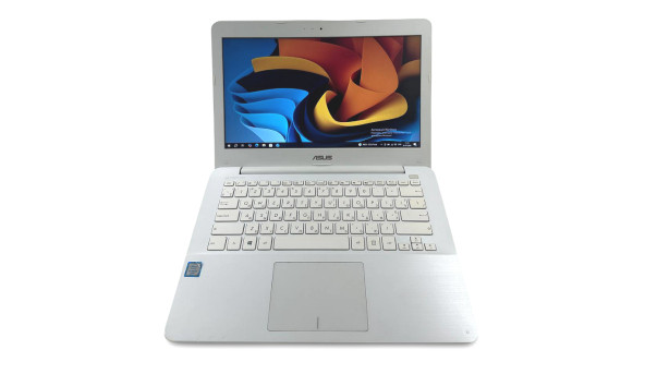 Ноутбук Asus x302 Intel Core i3-6006U 8 GB RAM 120 GB SSD [13.3"] - Б/В