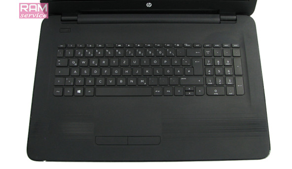 Великий ноутбук HP 17-y009ng, 17.3", AMD E2-7110, 4 GB, 320 GB, AMD Radeon R2 Graphics, Windows 10,  Б/В