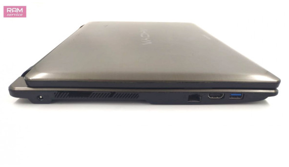 Мультимедійний ноутбук з серсорним екраном Medion E6240T, 15.6" , Celeron N2920 (4x2.0 GHz), 4 GB RAM, 120 GB SSD, Б/В